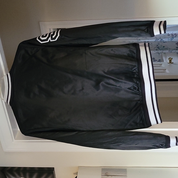 Nike jacket - Picture 2 of 2